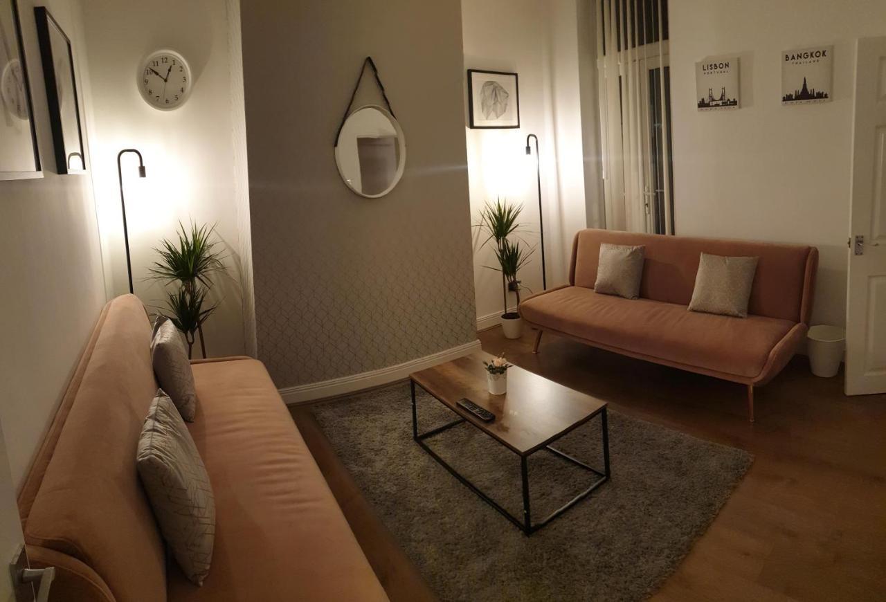 4 Bedrooms, Sleeps 10, Near Lfc & Efc Λίβερπουλ Εξωτερικό φωτογραφία