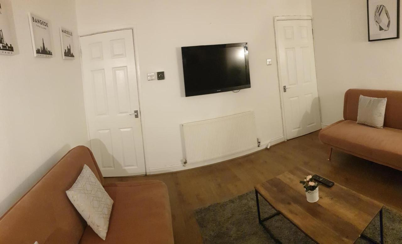 4 Bedrooms, Sleeps 10, Near Lfc & Efc Λίβερπουλ Εξωτερικό φωτογραφία